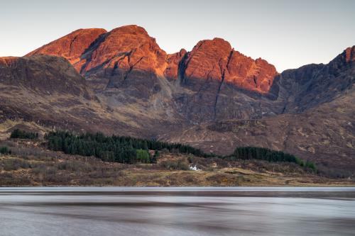 Lever de soleil sur Blà Bheinn, Skye